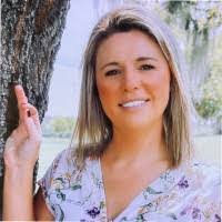 Amanda Burcham's Instagram, Twitter & Facebook