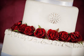 How much is a wedding cake for 250 guests? Best Places For Wedding Cakes In Los Angeles Cbs Los Angeles