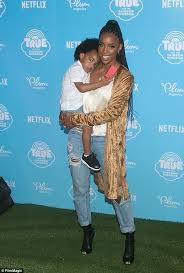 Kelly rowland and husband tim weatherspoon are already parents to son titan jewell, 6. Kelly Rowland S 3 Year Old Son Gives Endearing Rendition Of Beyonce And Jay Z S Nice Express Digest