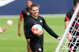 Sabitzer made his debut for austria on 5 june 2012, in a goalless draw against romania. 90plus Fc Bayern Soll Sich Mit Sabitzer Beschaftigen 90plus