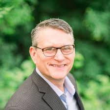 It's not part of my daily job at American Collectors Insurance but I had  the opportunity to shoot a segment with Amazon for Thursday Night Football  with Marshan Lynch and Dez Bryant