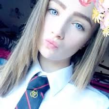 Iona Gray (@ionagray25)