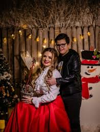 La 47 de ani, soţul marcelei fota, minel, avut parte de o moarte fulgerătoare, lăsând în urmă un băieţel în vârsta de 11 ani şi jumătate. SoÅ£ul Marcelei Fota A Murit In Urma Unui Infarct CantÄƒreaÅ£a De MuzicÄƒ PopularÄƒ A RÄƒmas Cu Un BÄƒieÅ£el