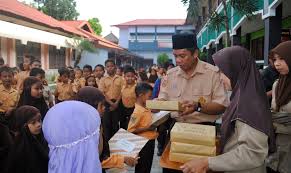 We did not find results for: Siswa Min Langkai Terima Raport Uts