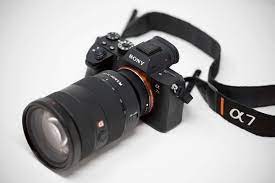 It shoots 2160p video and employs canon's facial tracking focusing system. Best Mirrorless Cameras Of 2020 Switchback Travel