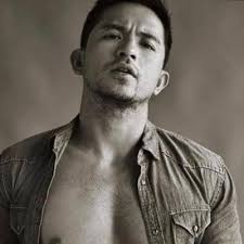 When did Dennis Trillo start making music?