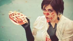 Plus-size woman humiliates American Apparel