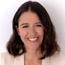 Annette Sinn's Instagram, Twitter & Facebook