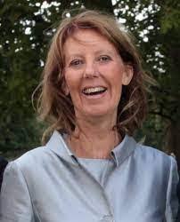 Denise Robb's Instagram, Twitter & Facebook