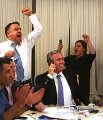 Mansur yavaş'ın eşinin adı nurten yavaş. Mansur Yavas In Gozlerden Kalpler Cikartan Ailesini Yakindan Tanimak Isteyenler Buraya Onedio Com