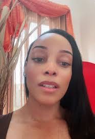 Dominique Shea's Instagram, Twitter & Facebook