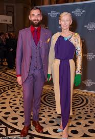 Swinton and hogg met when they were 11 (their parents were friends). Tilda Swinton 58 Cuts A Casual Figure As She Touches Down At Jfk Airport With Beau Sandro Kopp 41 Daily Mail Online