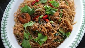 The classic bee hoon goreng has to be one of the most loved recipes. Mee Hoon Goreng Kicap Yang Sangat Sedap Azie Kitchen