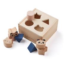 The notches on the top of the box are free to slide up or down and will lock or unlock the box. Liewood Mateo Wooden Box Shape Puzzle Leo Bella