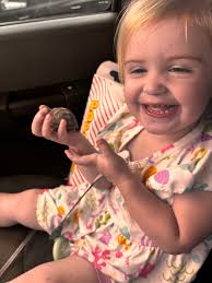 Here's your daily dose of good news: Mr. Pickles, a 90-year-old tortoise at  the Houston Zoo, is now a first-time father to three tortoises, fittingly  named Dill, Gherkin and Jalapeño.