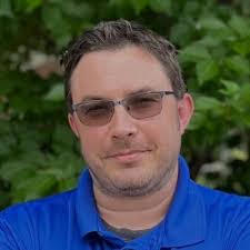 Travis Worthington's Instagram, Twitter & Facebook