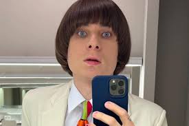 Ralph Kamiński na co dzień nosił perukę. Nie do wiary, jak wyglądają jego  prawdziwe włosy