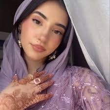 Gracie Sumner's Instagram, Twitter & Facebook