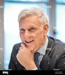 16. Dezember 2022, Berlin: Stephan Schwarz (unparteiisch), Senator für  Wirtschaft, Energie und Betrieb des Landes Berlin, aufgenommen in einem  Interview mit dpa. Foto: Soeren Stache/dpa Stockfotografie