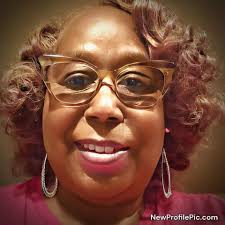 Happy Birthday Leslie Dorman🧡💙🎊🎉🎂