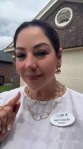 Showing homes!!!! ai think we found the one.