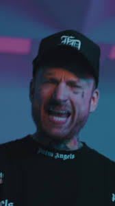 Friday… pre-save it now so you’re first to listen when it drops! #oldflame  #thankyouforthepatience #jonnycraig #rock