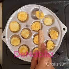 Nah itu cara sederhana membuat telur dadar tempe. Jual Cetakan Martabak Telor Mini Takoyaki Kue Lumpur Wajan Telur Puyuh Goreng 12 Lubang Di Lapak Denabila Bukalapak