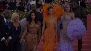 November 3, 1995) is a model and tv personality who is featured on the e jenner is the eldest daughter of bruce jenner and kris jenner. Kendall Jenner Responded To Comments Suggesting Her Lingerie Photos Are Giving People Body Insecurity Instyle
