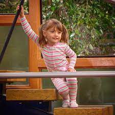 One of her first auditions was for the thundermans and history was made as she landed the role of chloe. Maya Le Clark Is Going Upstairs Bobbi Braun Serialy Akter