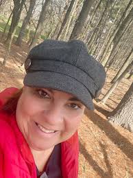 Los pinos crecen en armonía 🌲 Hoy hice la caminata devocional entre estos  seres vivientes extraordinarios. Estos aromáticos árboles suelen asociarse  con la Navidad 🎄. Sin lugar a dudas, es el árbol