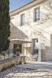 50 Maisons De Provence Ou L On Reve De Partir En Vacances Maison En Provence Maison En Pierre Jolie Maison