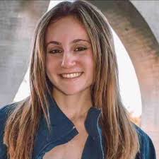 Amanda Kaine's Instagram, Twitter & Facebook