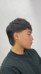 Daniel Mullet's Instagram, Twitter & Facebook