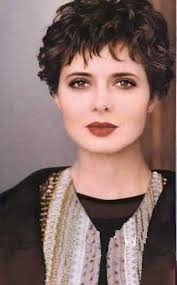 Messy Hairstyle Women Short Curly Hairstyles For Women Haircuts For Curly Hair Short Curly Haircuts