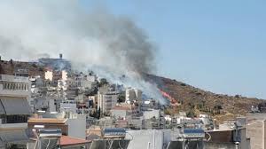 Φωτιά σε σταμάτα και βύρωνα αττικής. Megalh Fwtia Ston Byrwna Konta Se Spitia Byrwnas Gr