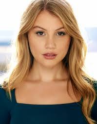 Ramona Buchanan's Instagram, Twitter & Facebook