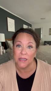 Renee Gascon's Instagram, Twitter & Facebook