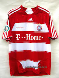 Das design stammt von musiker pharrell williams. Bayern 2007 2008 2009 2010 T Home