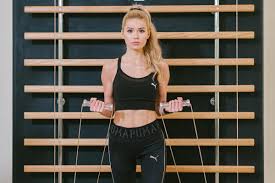 Kuala lumpur's tallest infinity pool overlooks the entire kuala lumpur city centre, 10 minutes walk to the klcc twin tower, two different subway systems, allowing you to reach anywhere in kuala lumpur city centre, 5 minutes to quill city. Pamela Reif My Tips For Training At Home With Technogym