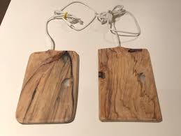Lerne die anwendungsmöglichkeiten kennen anleitungen inspirationen. Wireless Charger Aus Olivenholz Holz Epoxidharz Frasen