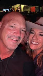 Play that Country Music 🎼 😎 #cmaawards #preparty #iheartcountry