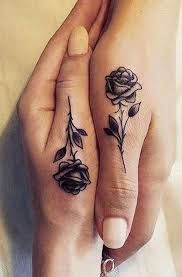 Cool Unique Black Single Rose Finger Hand Tattoo Ideas For Women Ideas De Tatuaje De Flores Para Muje Rose Hand Tattoo Single Rose Tattoos Small Hand Tattoos