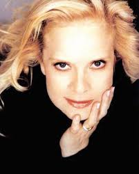 August 21 at 9:59 pm ·. Sylvie Vartan Unifrance