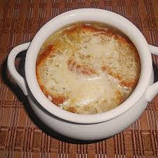 Franzosische Zwiebelsuppe Von Sylvi Chefkoch Rezept Zwiebelsuppe Franzosische Zwiebelsuppe Essen Und Trinken