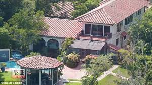 Burt Reynolds Lived At Florida Estate Thanks To Landlord Friend Daily Mail Online