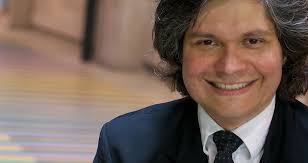 Violinista Ana Rivero interpreta el concierto de Mendelssohn con la  Sinfónica de Falcón