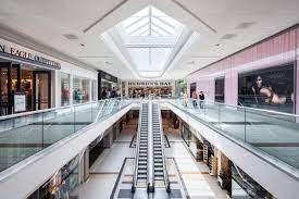 Upper canada dental centre is a very professional and friendly place. Upper Canada Mall 48 Photos 38 Reviews Shopping Centres 17600 Yonge Street Newmarket On Phone Number Yelp