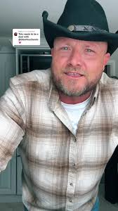 Replying to @LC Something like this? @GlamYourDenim Happy Easter 🐣