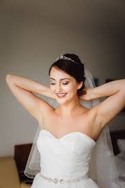 Brautstyling Kleid Hochzeit Braut Brautstyling