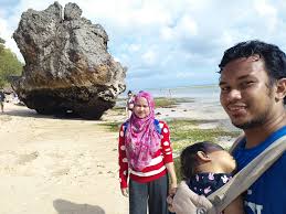 Selain terkenal eksotik akan kekayaan budaya dan tradisi tempatan, bali juga dikenali sebagai pelabuhan utama bagi para pasangan pengantin b. Percutian Di Bali